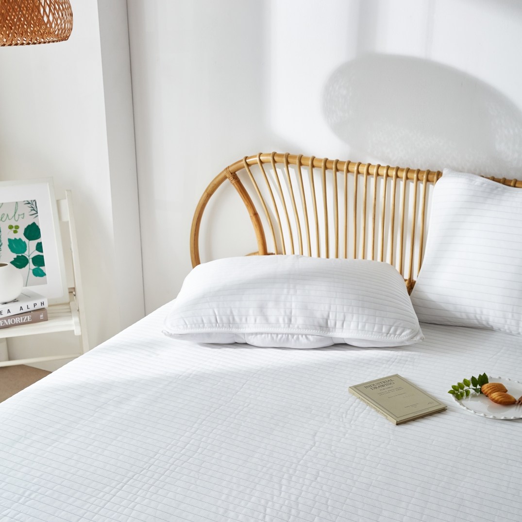 [오늘출발] 휴비스 듀라론 100% 여름 쿨매트 국산냉감패드 스트라이프 화이트, 그레이 49,900원