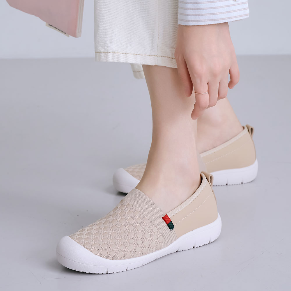 에스유니 우븐 포인트 경량 발편한 여성 슬립온 단화 운동화 3.5cm 40,820원