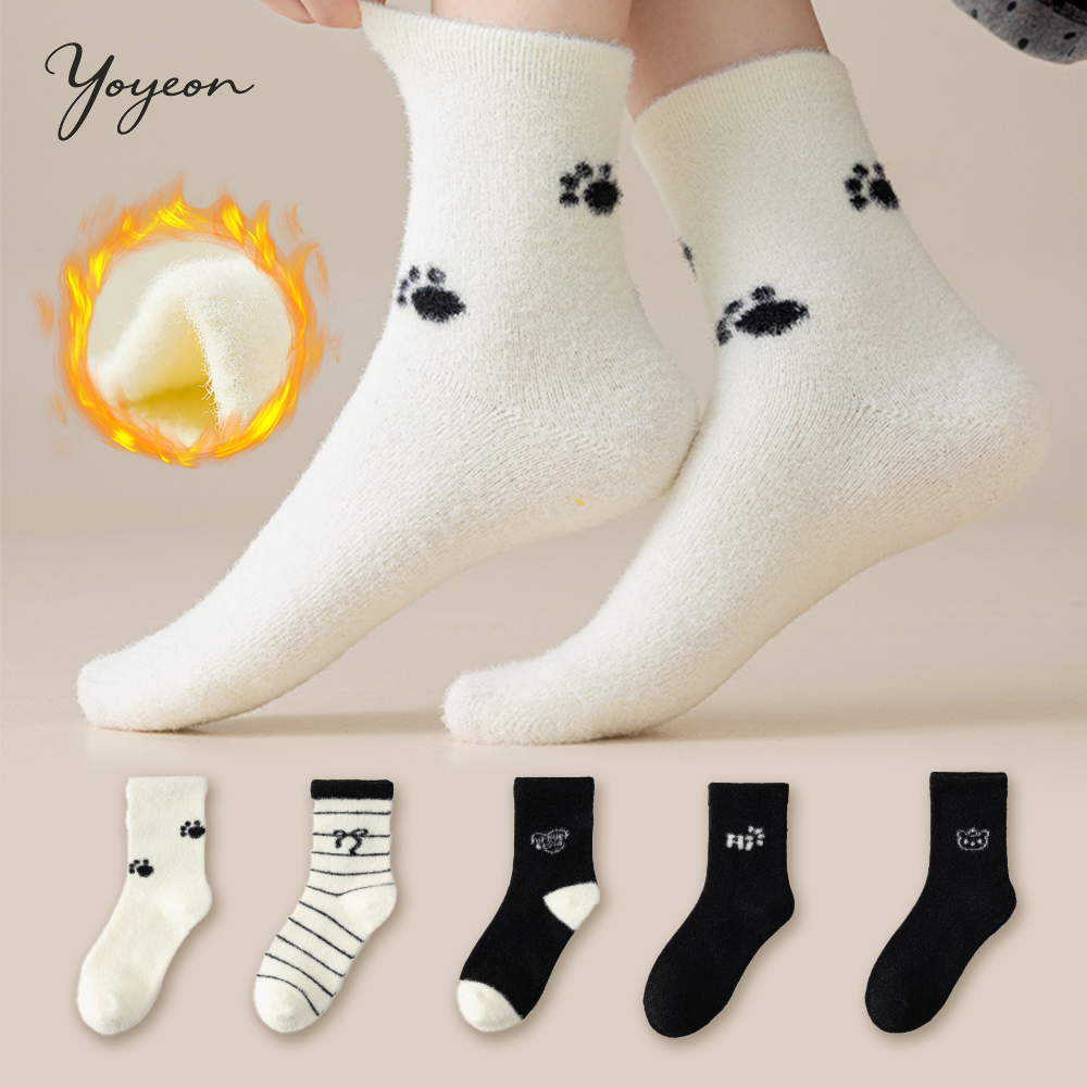 여성용 귀여운 캐릭터 포인트 겨울 보온 플러시 중목양말 5켤레 세트 12,650원