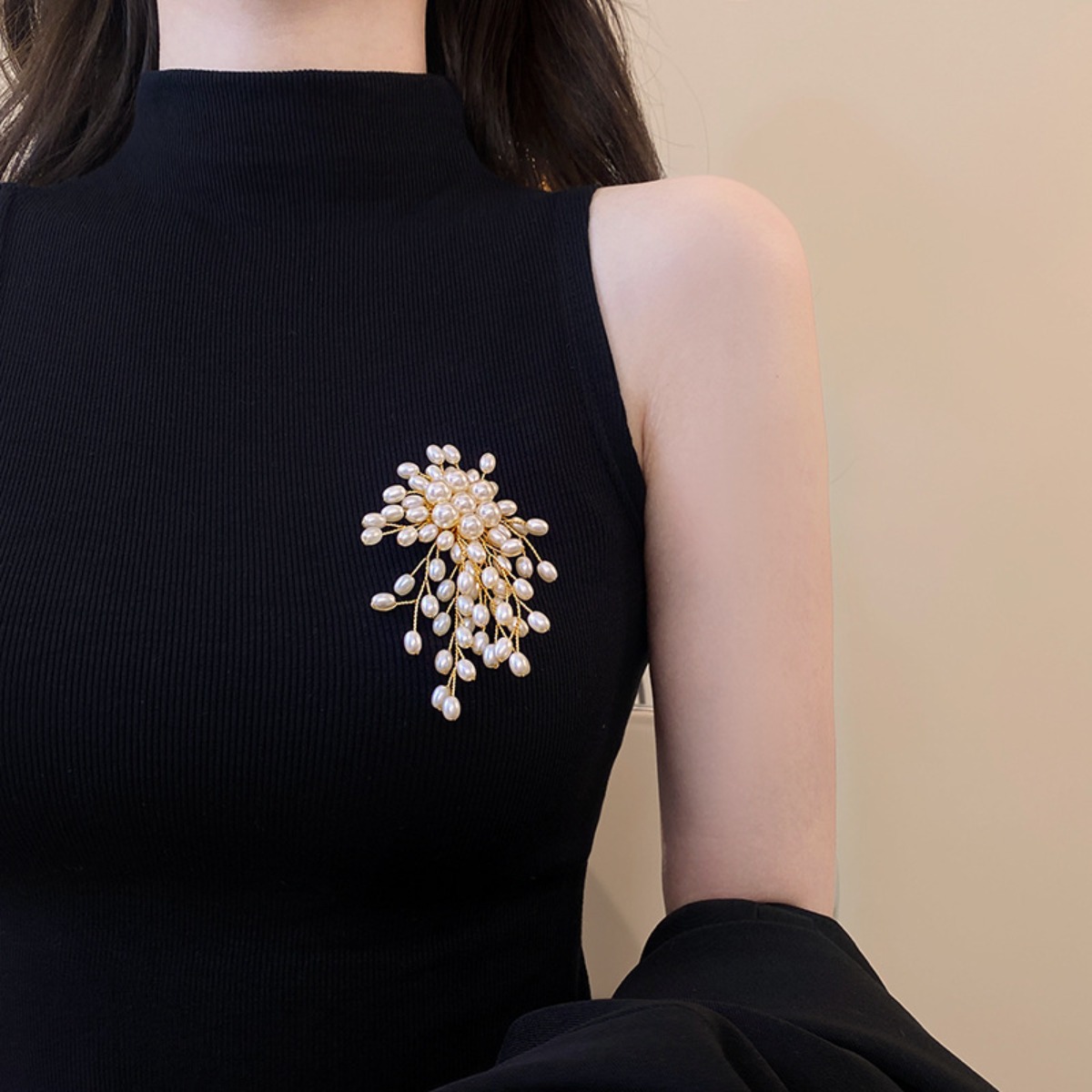 코코린느 핸드메이드 력셔리한 진주 다발 브로치 9,800원