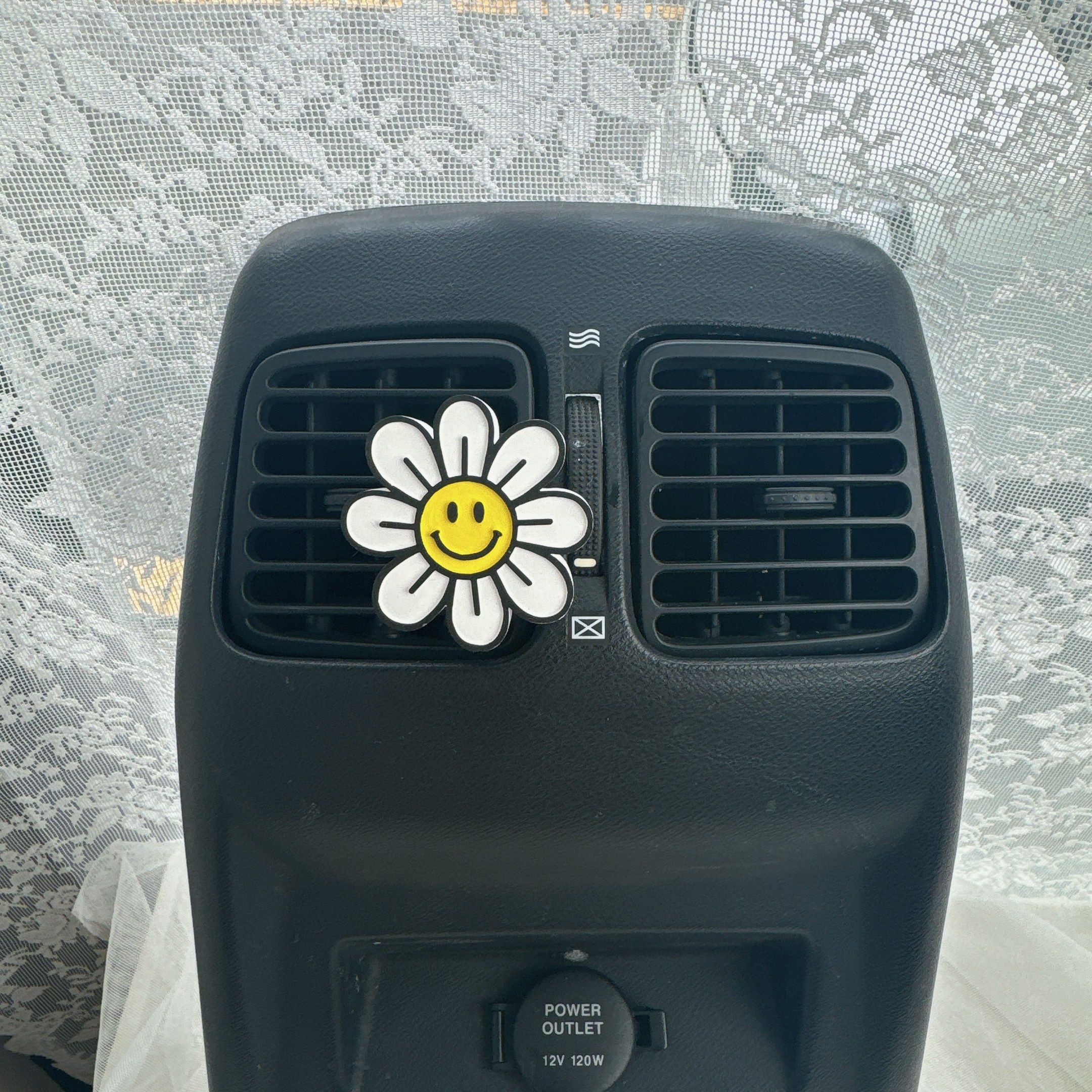 [안녕아띠] 스마일 스마일데이지꽃 차량용 석고방향제 (5ml리필오일+클립2종+상자포장) 14,000원