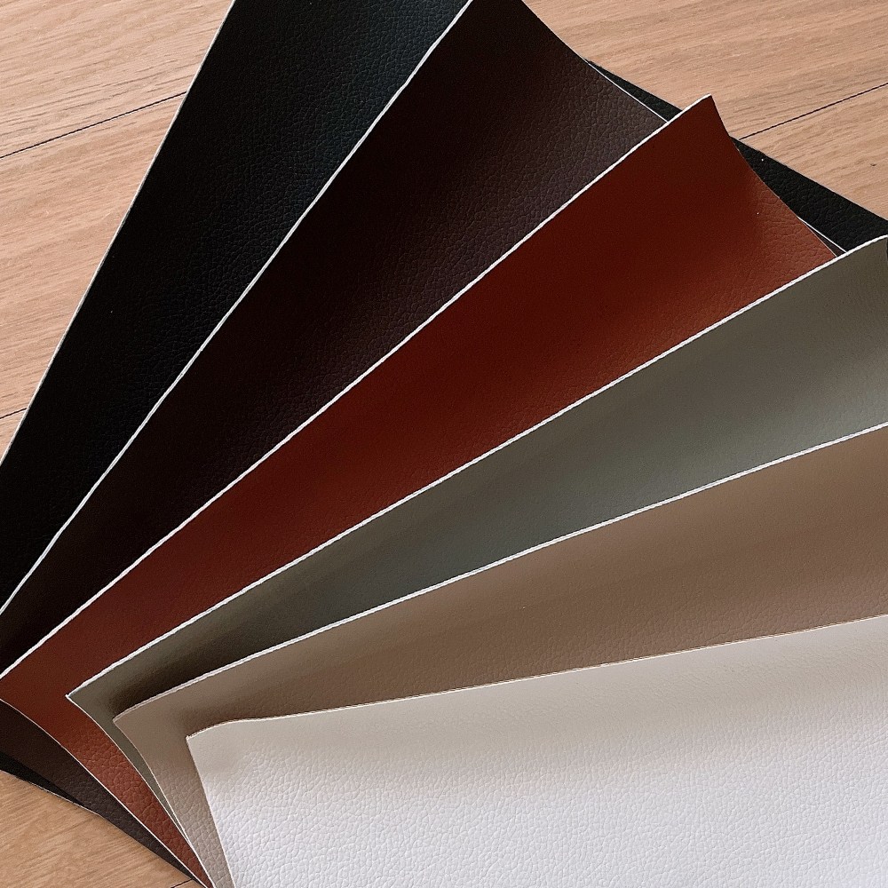 굿데이몰 3M 가죽 다용도 쇼파수리 의자리폼 자동차시트 데코 보수 접착식 스티커 시트지 가죽패치 보수테이프 롤가죽, 블랙 8,500원