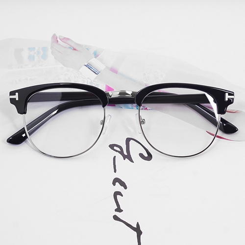 하루홀릭 남녀공용 레트로 빈티지 원형 라운드형 투명 패션 반뿔테 하금테안경 15,000원