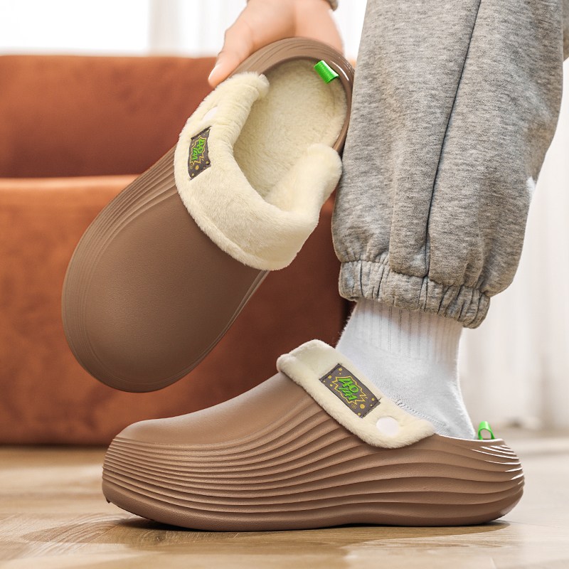 미노스토리 겨울시즌 남성 EVA 아쿠아 무중력 털슬리퍼 14,000원