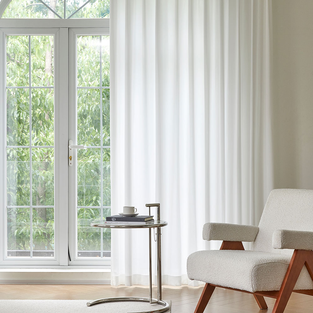 사라하우스 비침없는 밀크화이트 쉬폰 차르르 아일렛형 커튼 19,900원