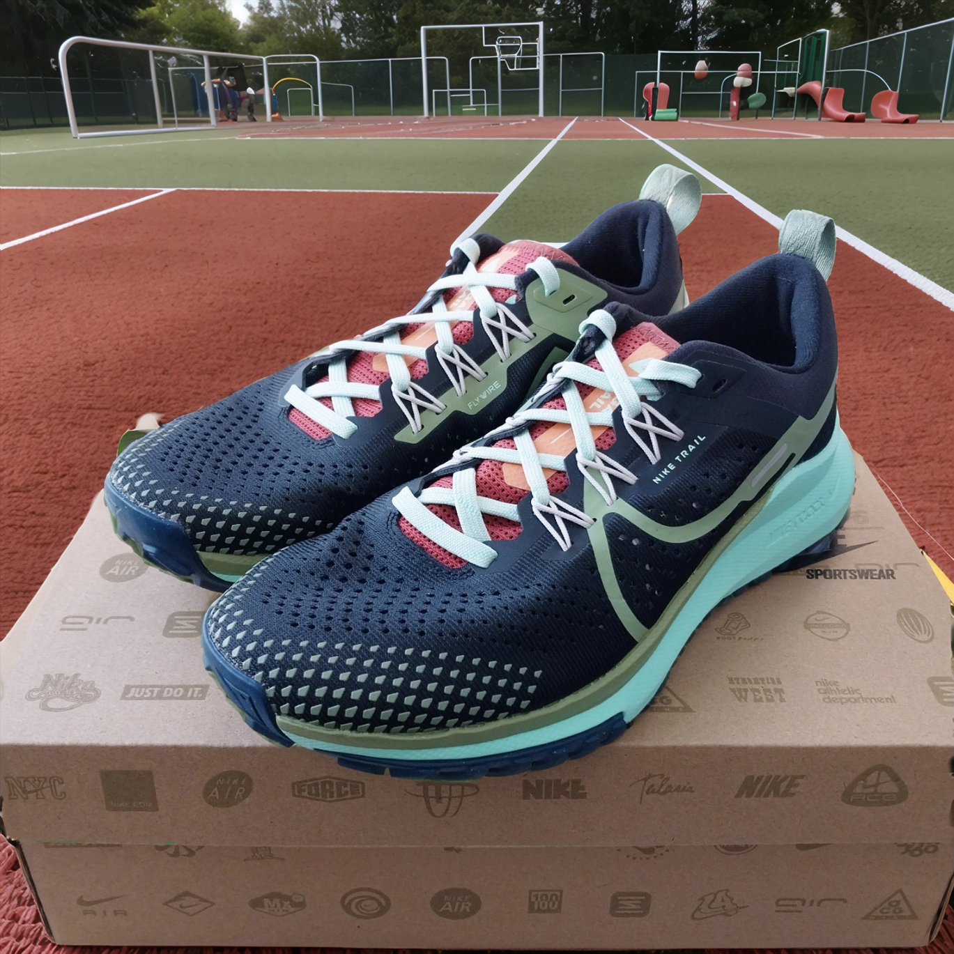 나이키 리액트 페가수스 트레일 4 블랙 엘리게이터 여성용 런닝화 운동화 조깅화 스니커즈 데일리화 신발 59,800원