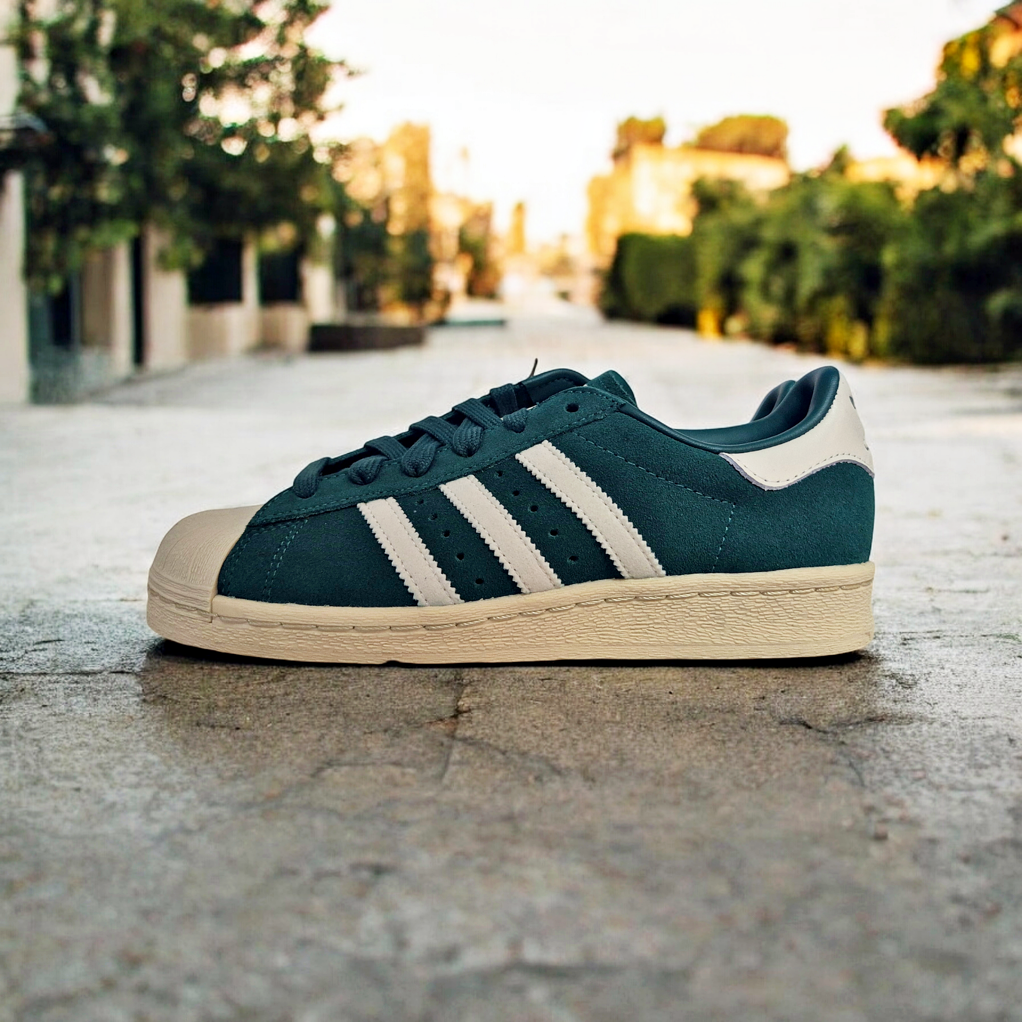 [국내본사정품] 아디다스 슈퍼스타 82 그린 오프화이트 ID6107 59,900원