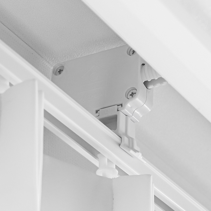 생활백서 못 없이 설치하는 안뚫어고리 커튼박스형 레일형 2p, 브라켓 2p, 스티커 4p 11,900원