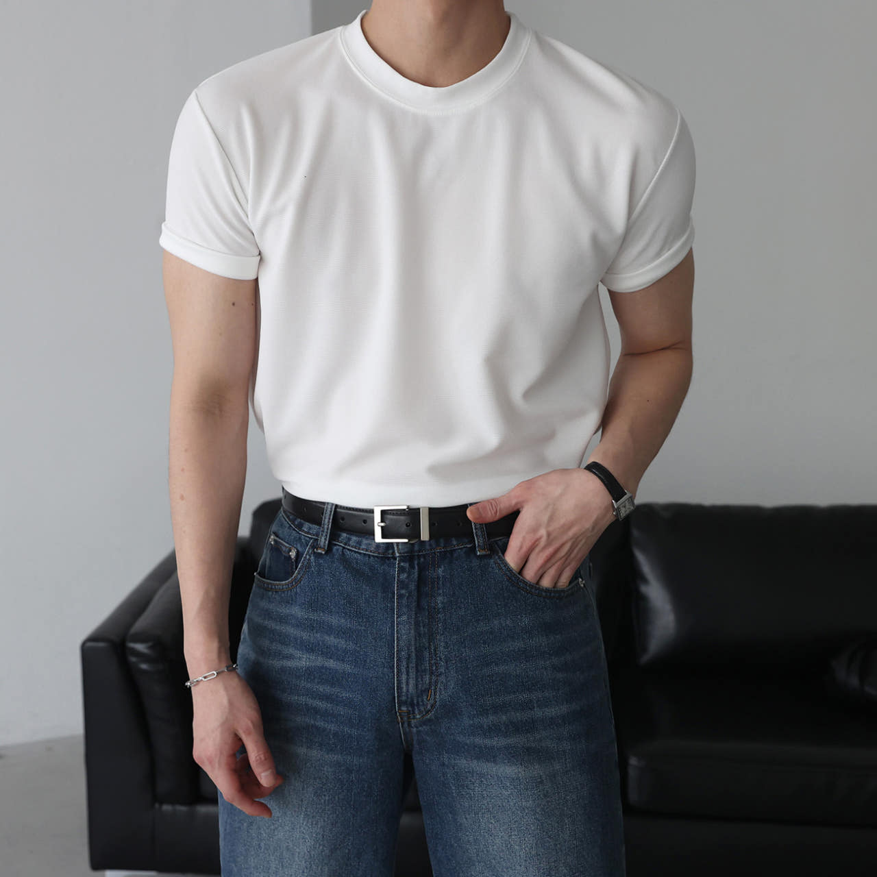 베이직바이블 남자 머슬핏 헬스 운동 반팔티 부드러운 무지 라운드 기능성 짐웨어 슬림 남성 16,500원