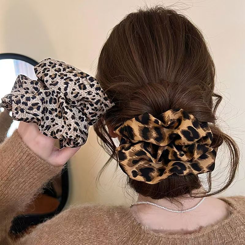 17cm 빅사이즈 레오파드 곱창밴드 호피무늬 꾸안꾸 헤어 악세사리 8,200원