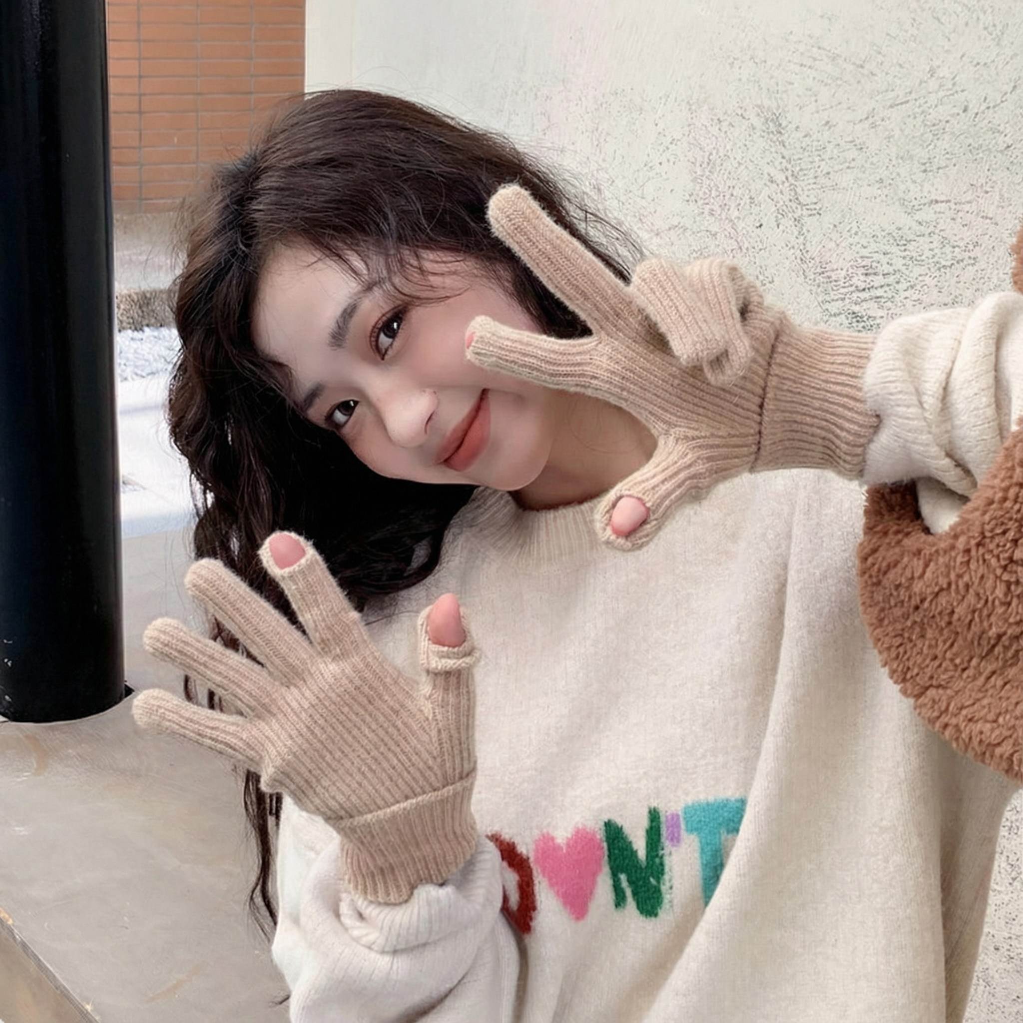 세틸라 여성 핑거홀 니트 기모 스마트폰 터치 장갑 4,900원