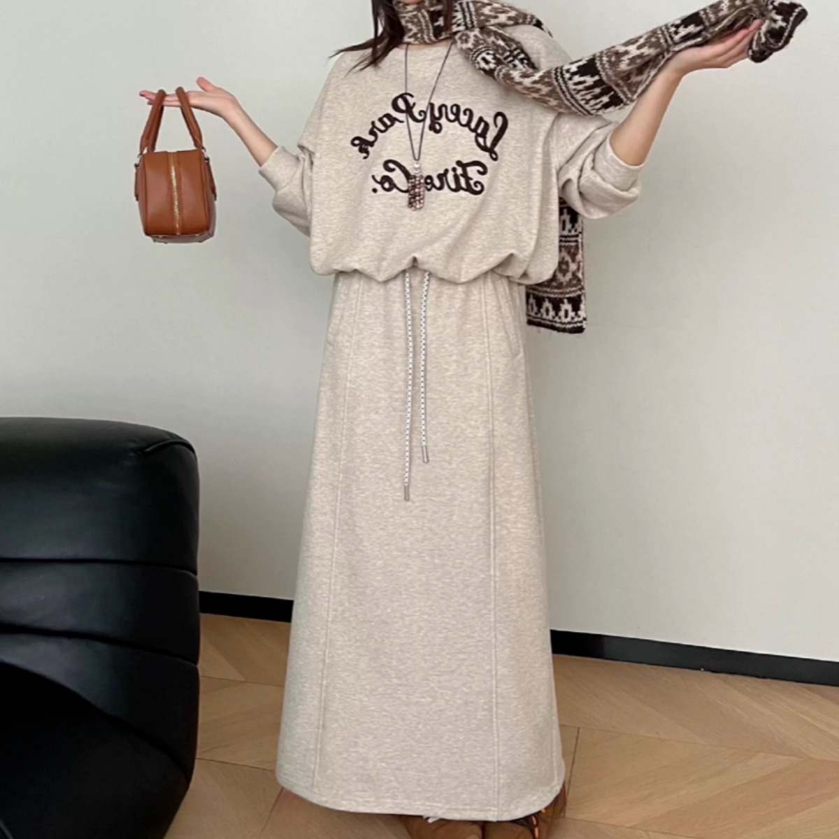 와이와이(YY) 기모 맨투맨 롱 스커트 머플러 3종 세트 53,800원