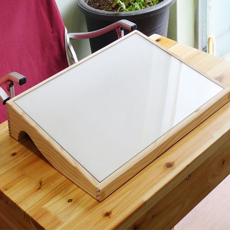 소형 라이트박스 CMD-B4 코모드 B4 원목 LED라이트박스 198,100원