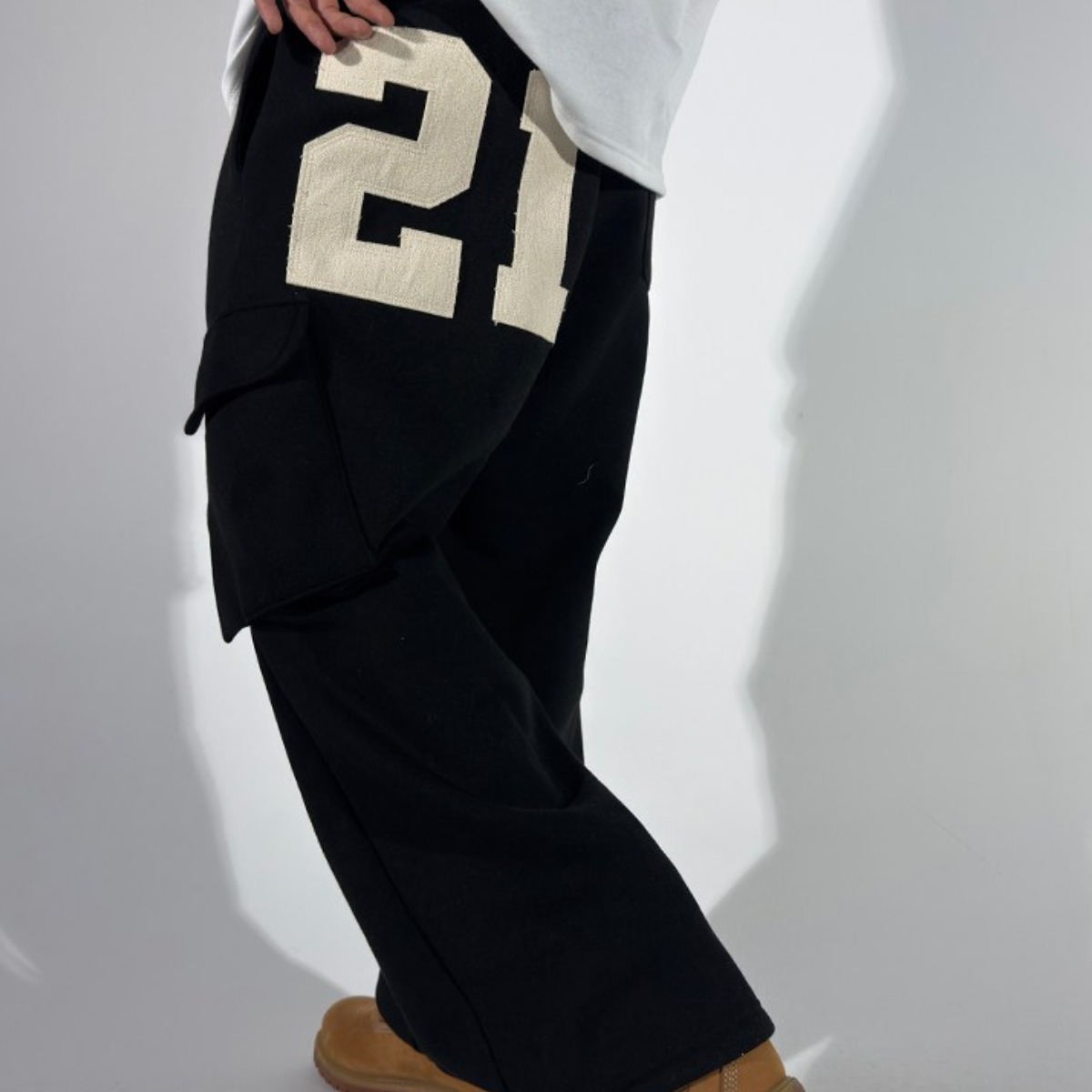 넘버 자수 패치 딥 핀턱 카고 와이드 팬츠 남자바지 기모 밴딩 레터링 빅사이즈 큰옷 도프룸 54,240원