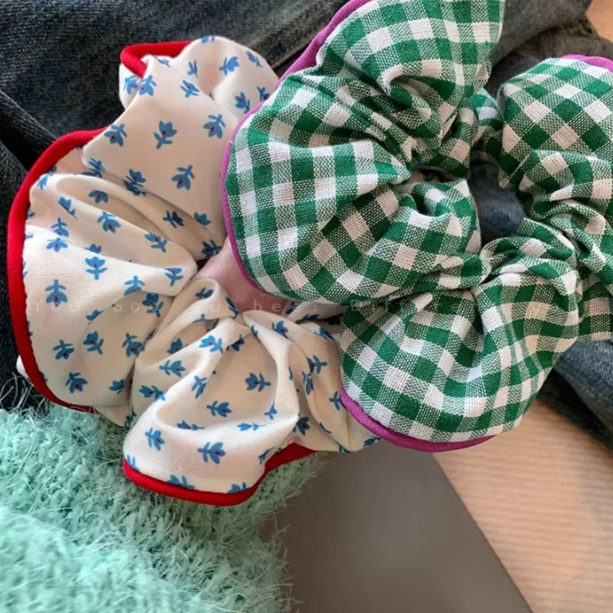 플라워 깅엄체크 스크런치 곱창밴드 헤어슈슈 6,900원