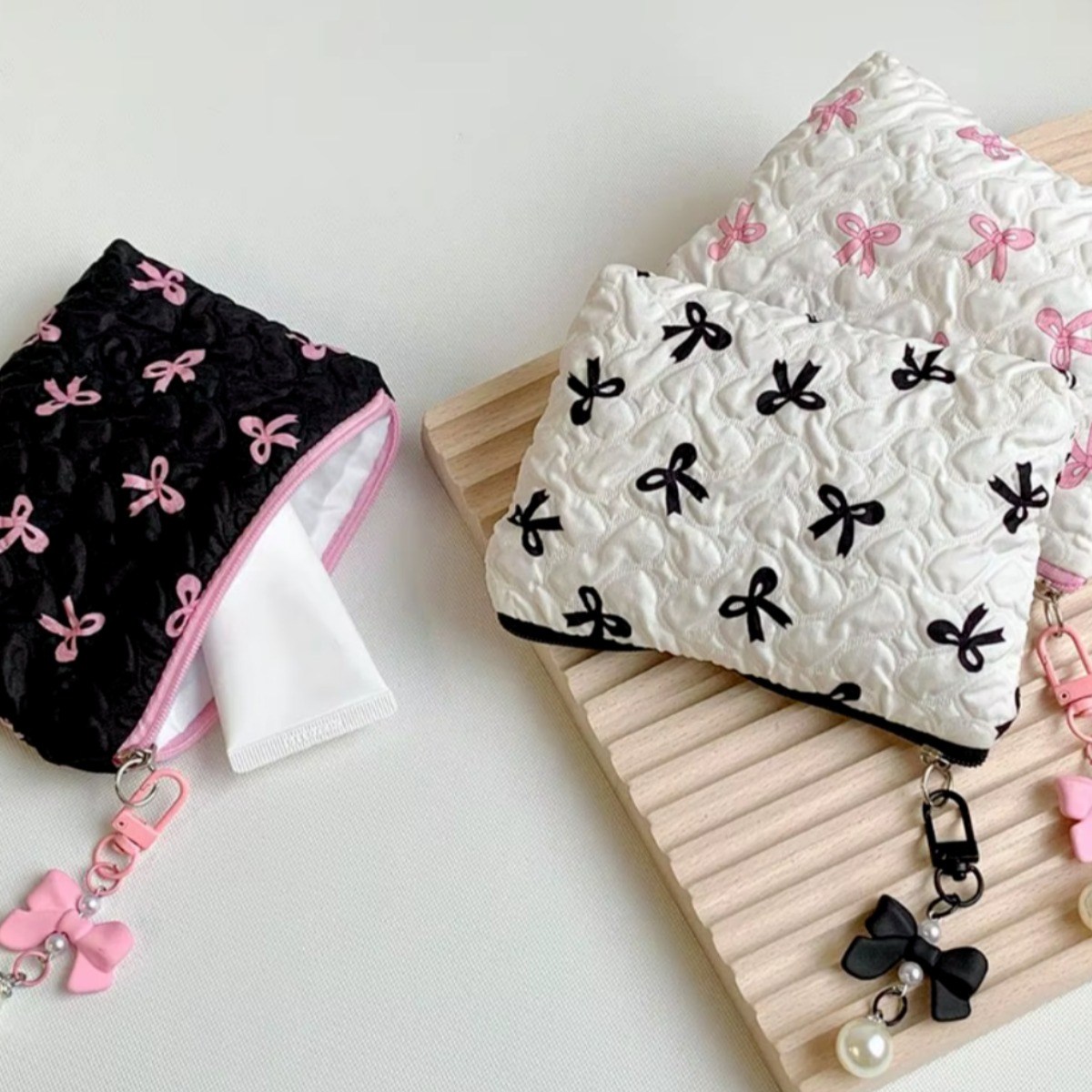 하일리엔 리본 키링 파우치 9,900원