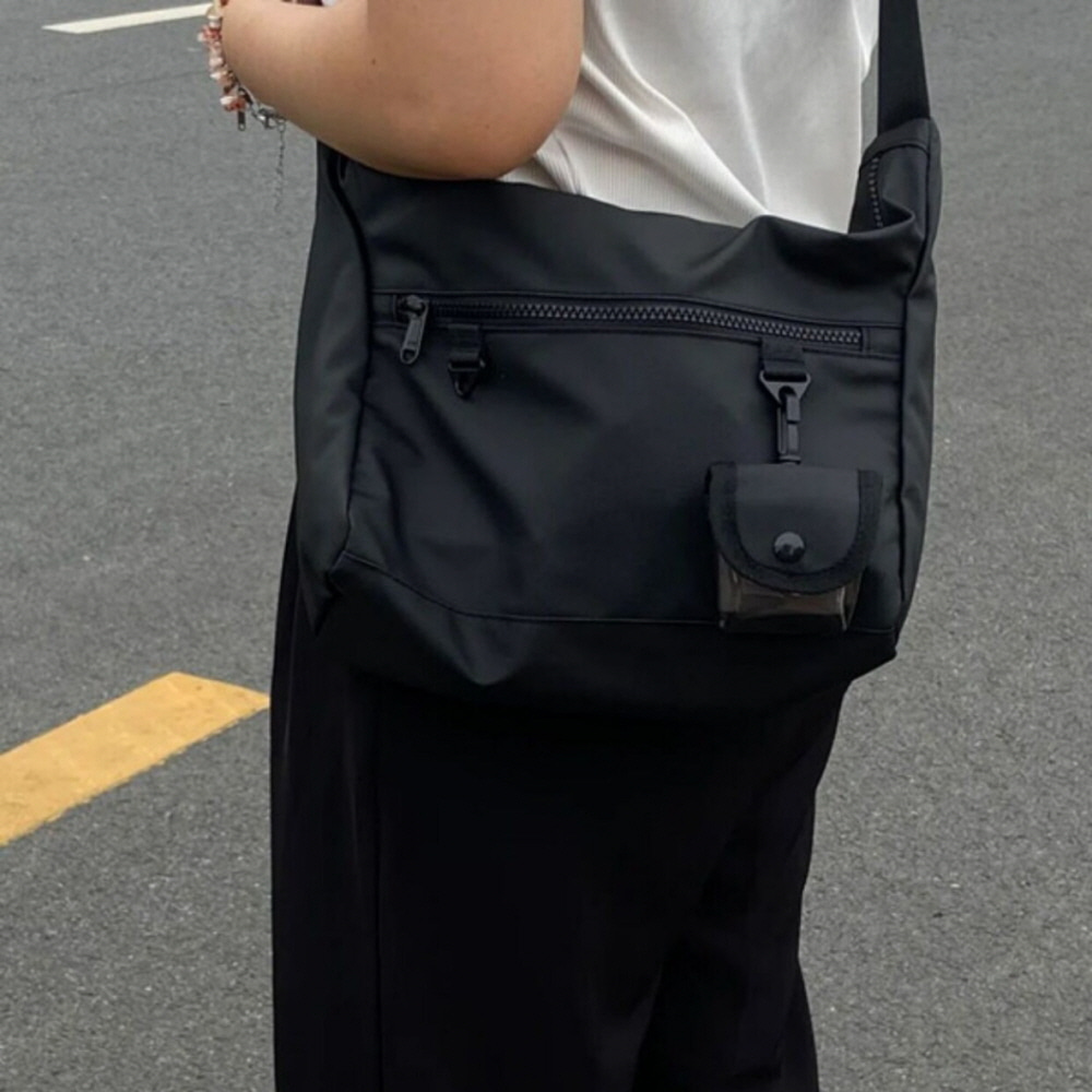 지디오 남녀공용 나일론 메신저백 경량 크로스백 데일리 캐주얼 학생 노트북 가방 여름 멀티 포켓 숄더백 가방 17,900원