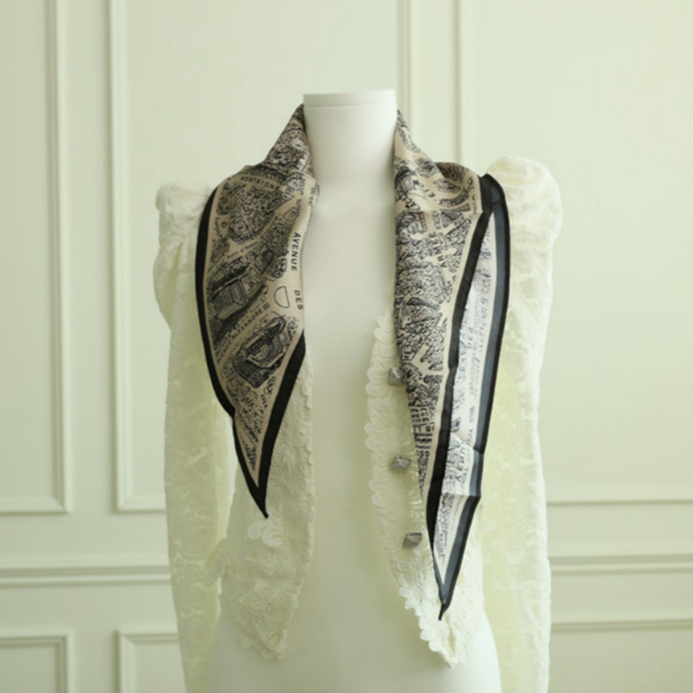 루비앤 에이쥬 유럽풍 마름모 스카프 레터링 고급소재 간절기 패션 스타일링 스카프 14,900원