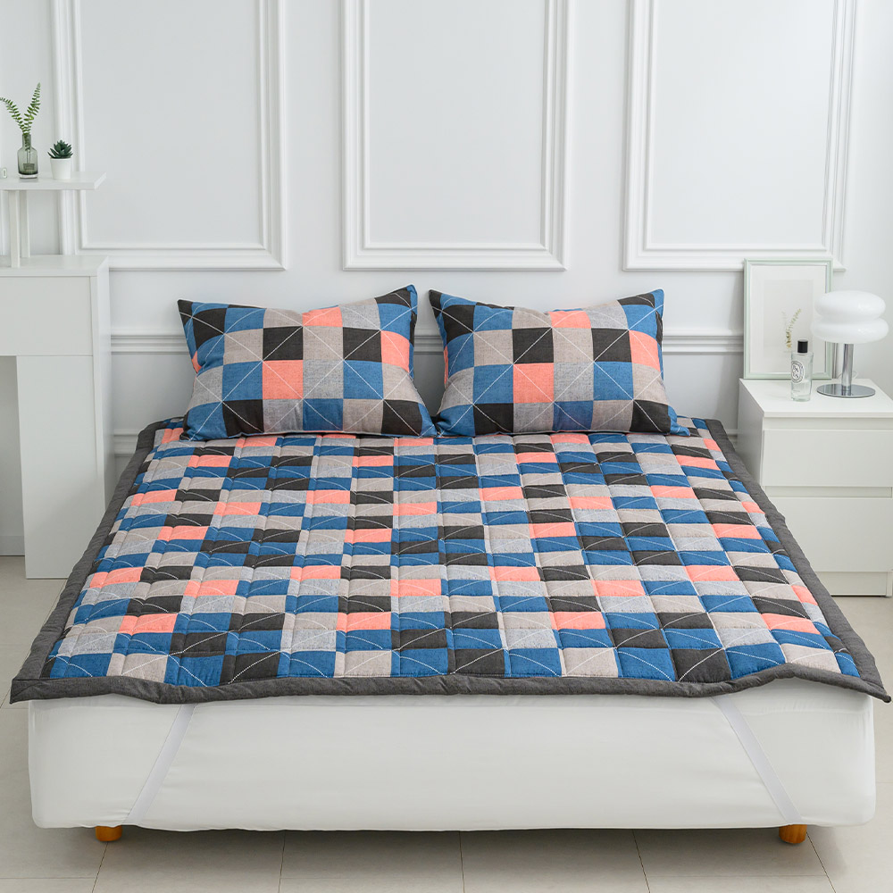 먼지없는 사계절 미끄럼방지 고정밴드 누빔 매직픽 침대패드, 스퀘어블루 34,900원