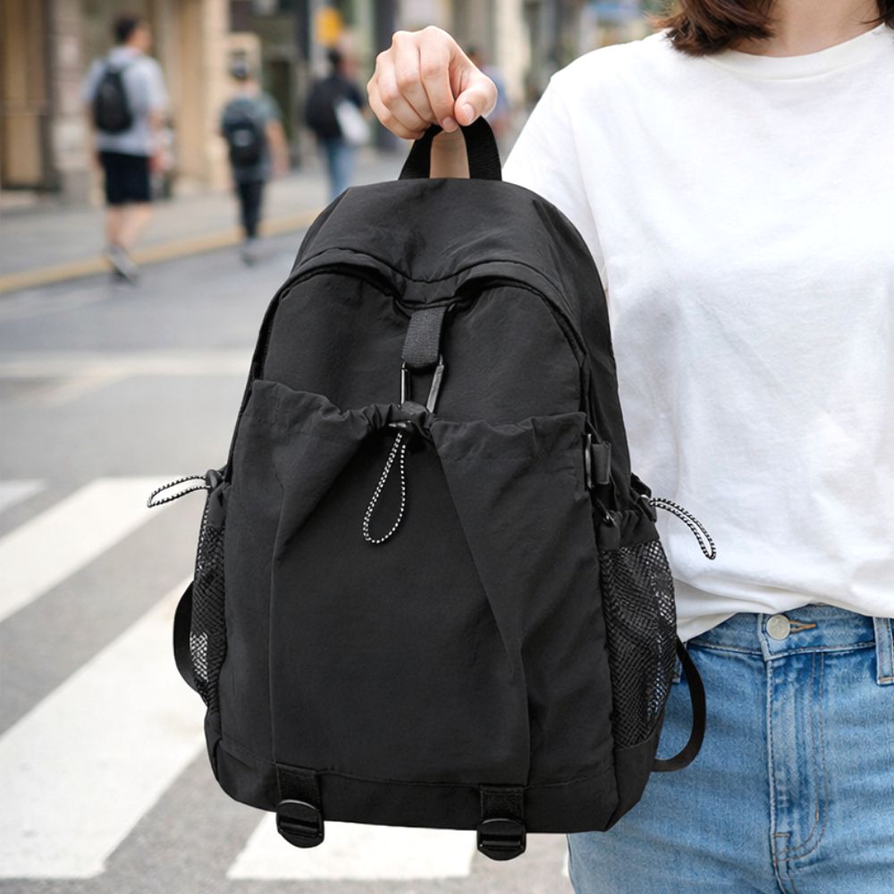 유즈모어 가벼운 데일리 생활방수 경량백팩 18,800원