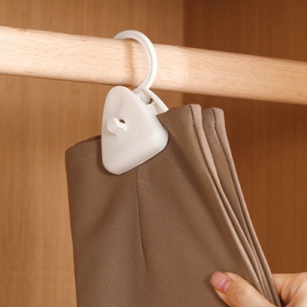 어썸굿즈 여행 출장용 접이식 집게 옷걸이 5,200원