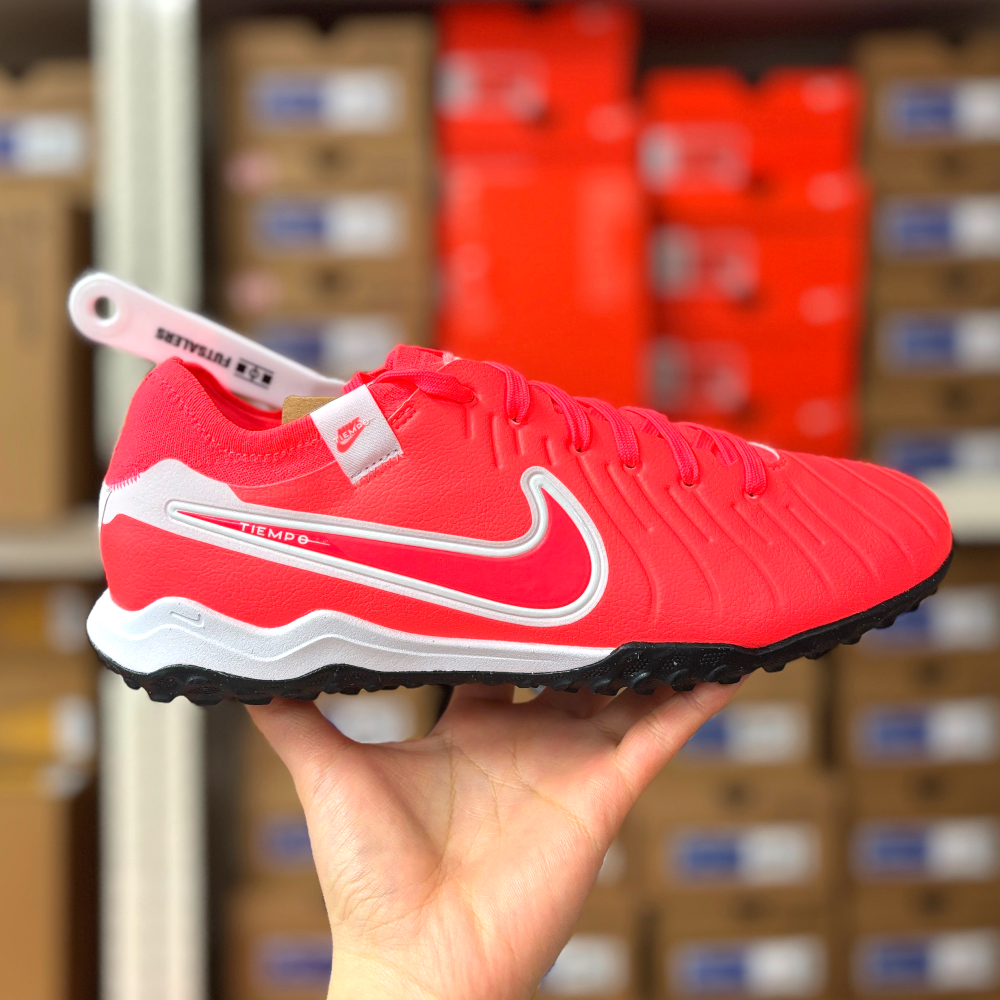 나이키 풋살화 티엠포 레전드 10 프로 TF 축구화 터프화 119,800원