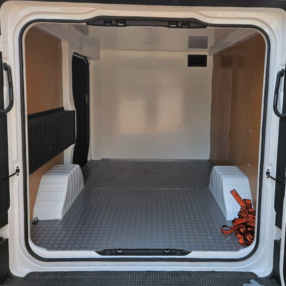 아우라 고무매트 현대 ST1 적재함 냉동탑차 특장 하이탑 트렁크매트 방수 짐칸 발판 바닥 깔판 177,000원