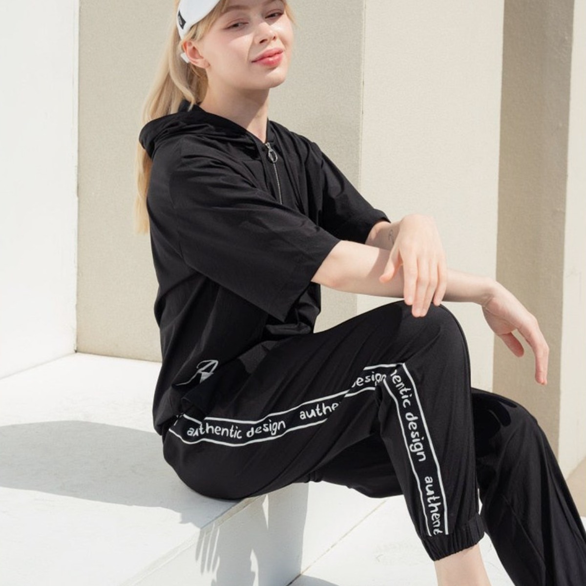 아델라이크 여름 여성 골프웨어 빅사이즈 여성골프웨어 아노락상하세트 여름골프복 쿨링골프웨어 여자 여름조거팬츠 빅사이즈 여성의류 여름 트레이닝 상하 여성 냉감 골프복 여성 파크골프옷 126,000원