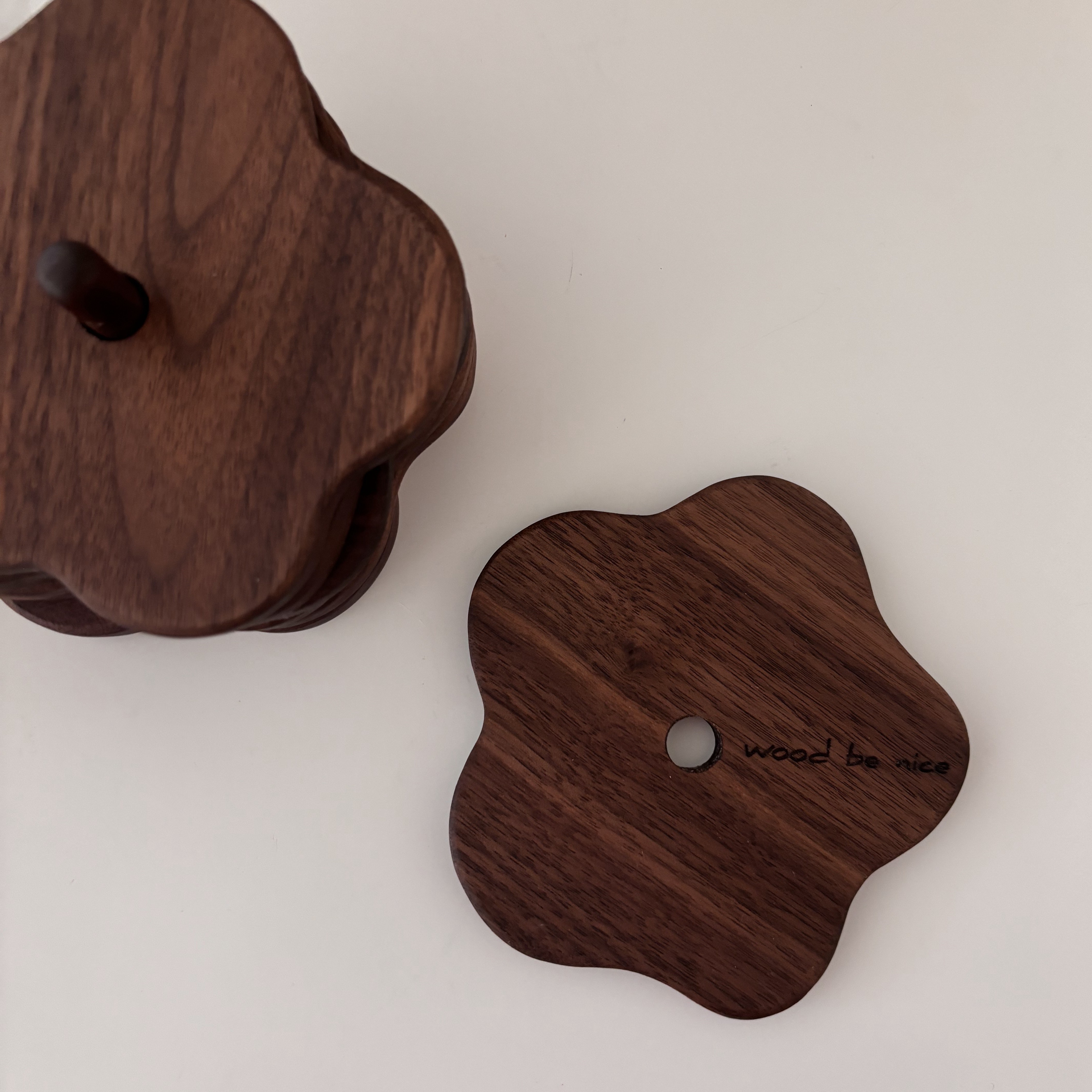 국내제작 우드 티코스터 세트 (홀더 포함) 핸드메이드 탄화목 컵받침 28,400원