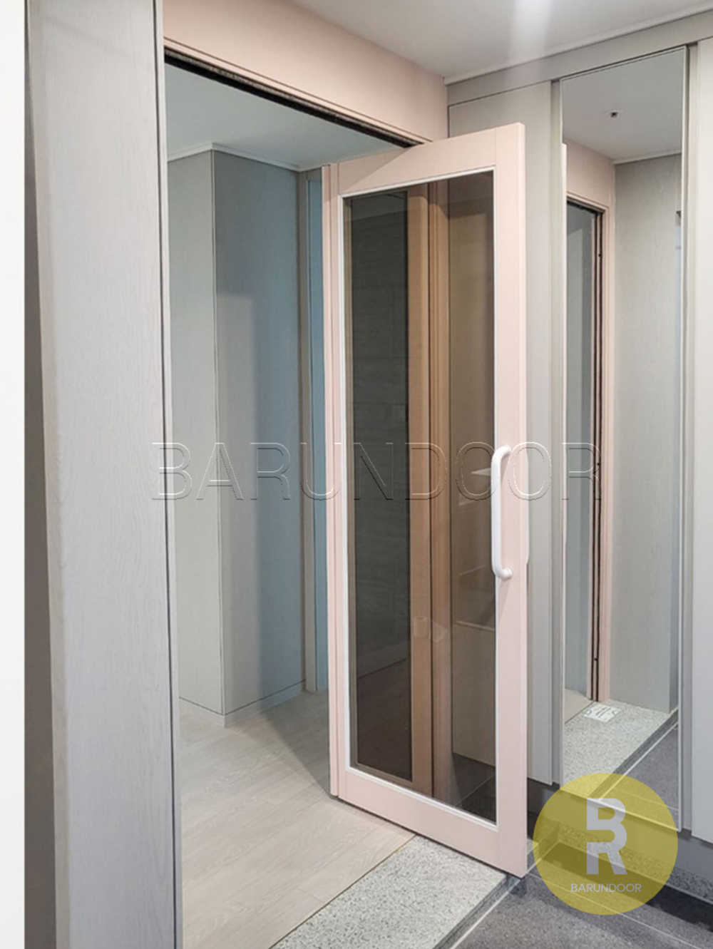 36번 폴딩스윙중문 베이비핑크 브론즈강화유리 // 현관중문,시공비포함,소음차단,반려견안전,맞춤제작,아파트빌라중문 960,000원