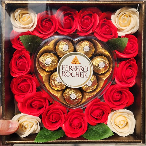 지나로즈 발렌타인데이 화이트데이 페레로로쉐 하트 초콜렛 선물포장 53,500원