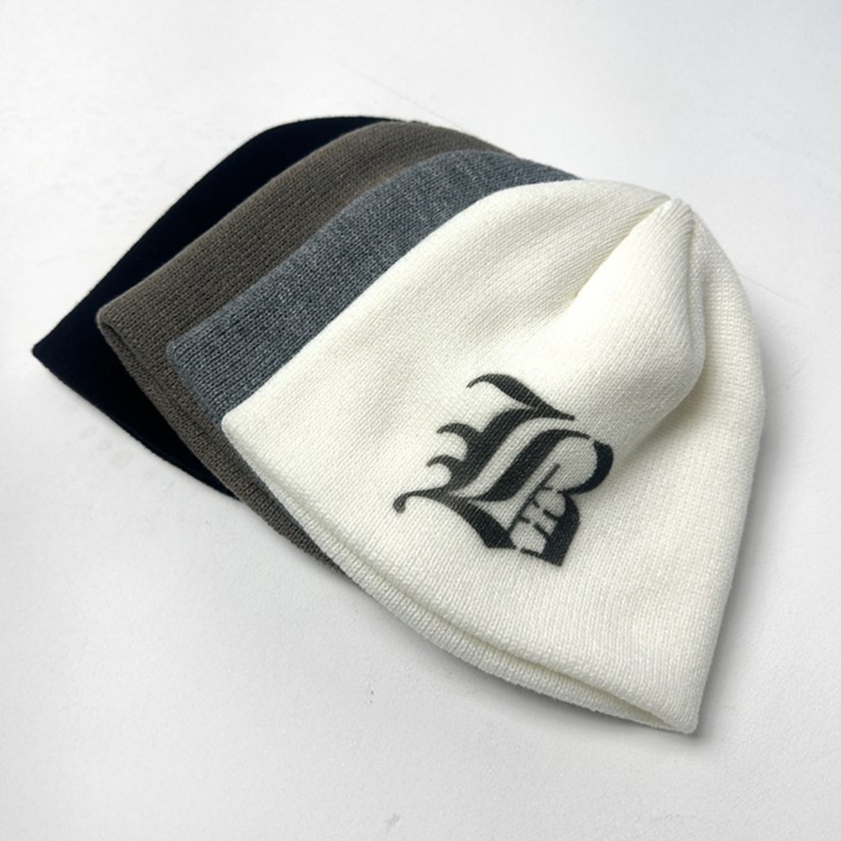 B 로고 니트 비니 남자 여자 숏비니 봄 가을 겨울모자 오버핏 빅사이즈 짐웨어 도프룸 29,000원