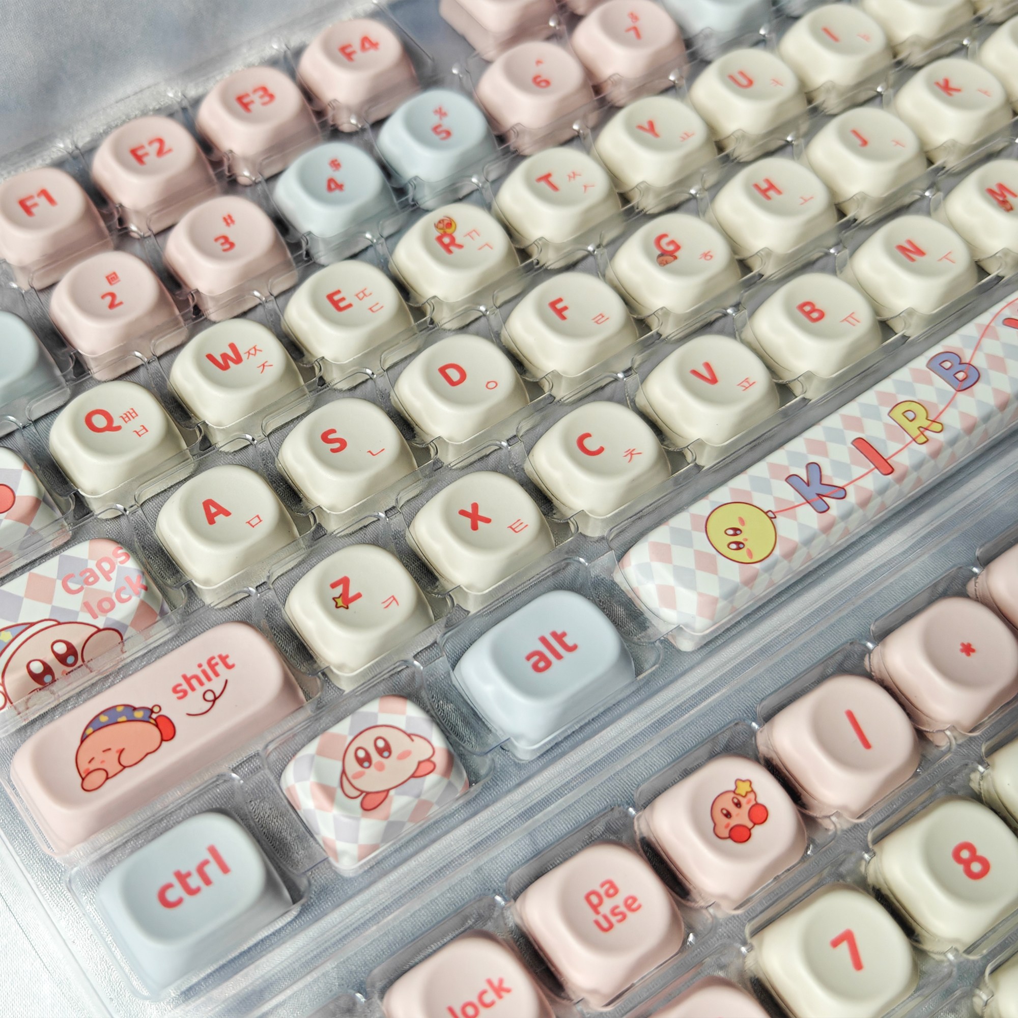 귀여운 기계식 키보드 키캡 한글 영문 각인 PBT 염료승화캐릭터 키캡 17,800원