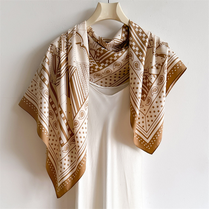 히야린느 실크소재 빅실키 패턴 배색 고급스러운 스카프(4colors) 13,900원