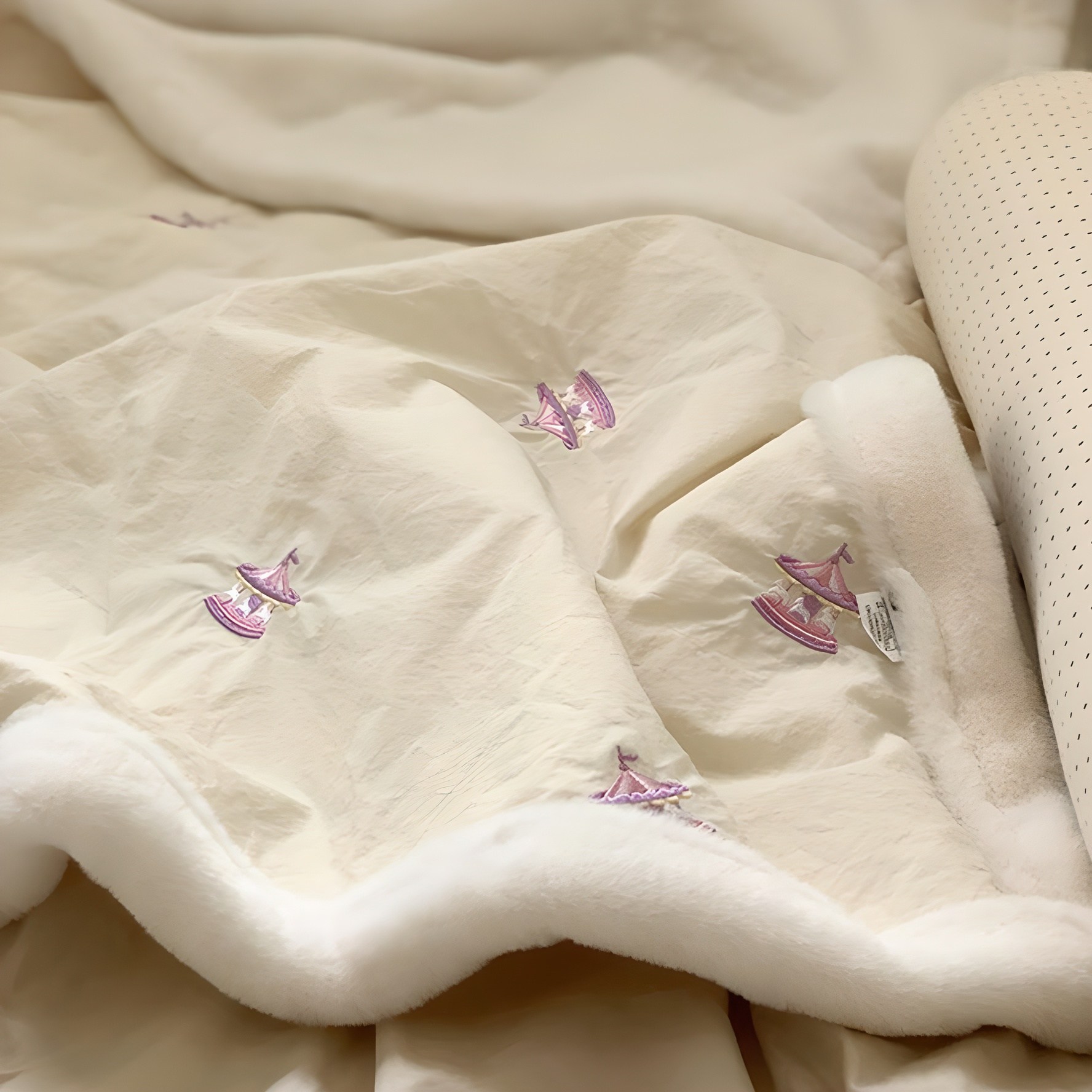 어텀31 회전목마 자수 아기 극세사 블랭킷 38,900원