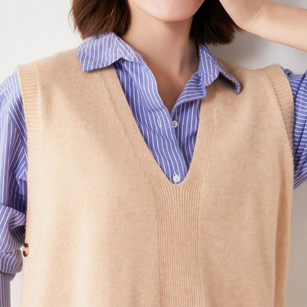 에리페 여성용 우디 버튼 니트 조끼 17,800원