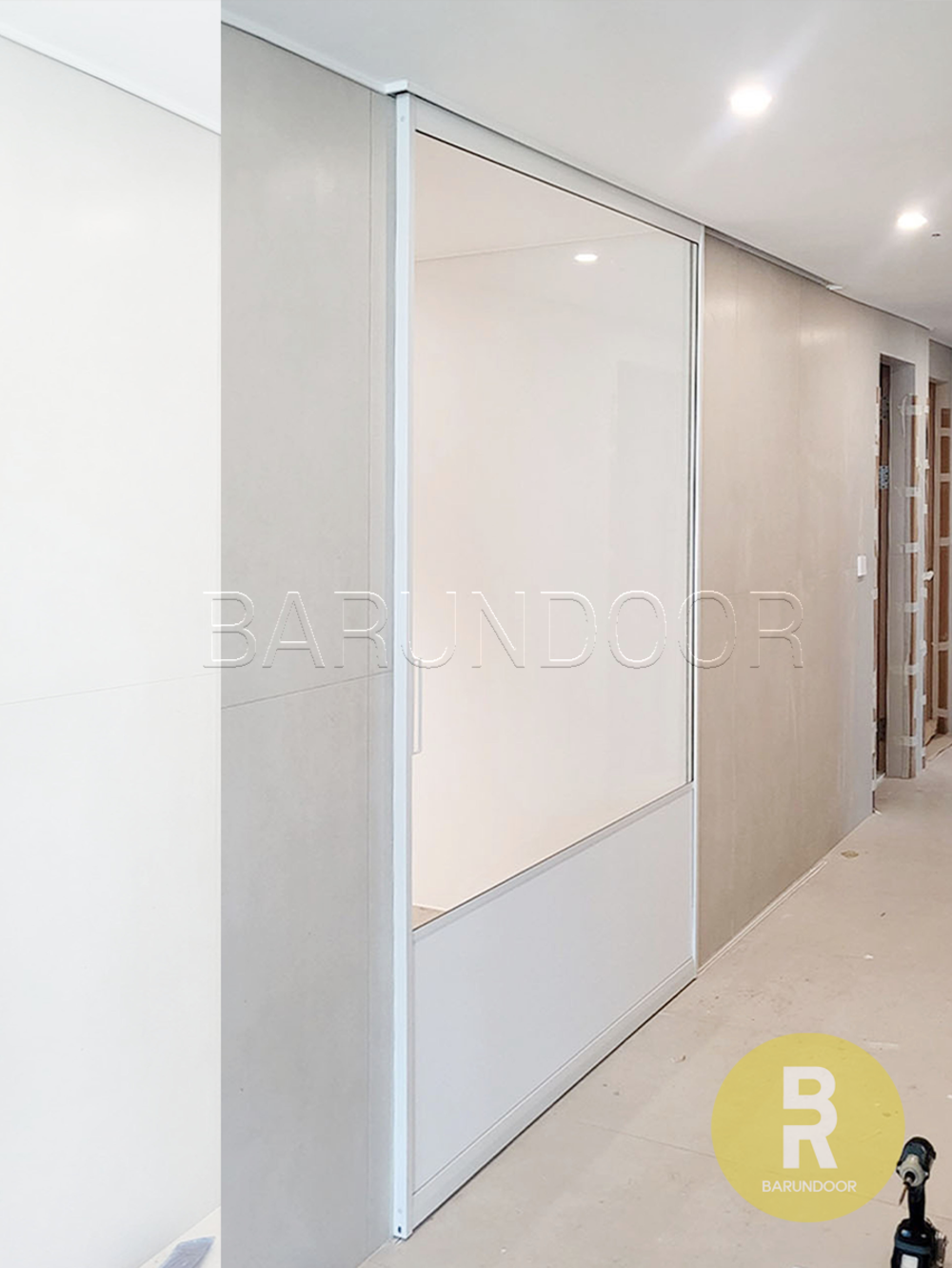 30번 원슬라이딩중문 고시형 화이트 투명강화유리 // 현관중문,시공비포함,소음차단,반려견안전,맞춤제작,아파트빌라중문 750,000원