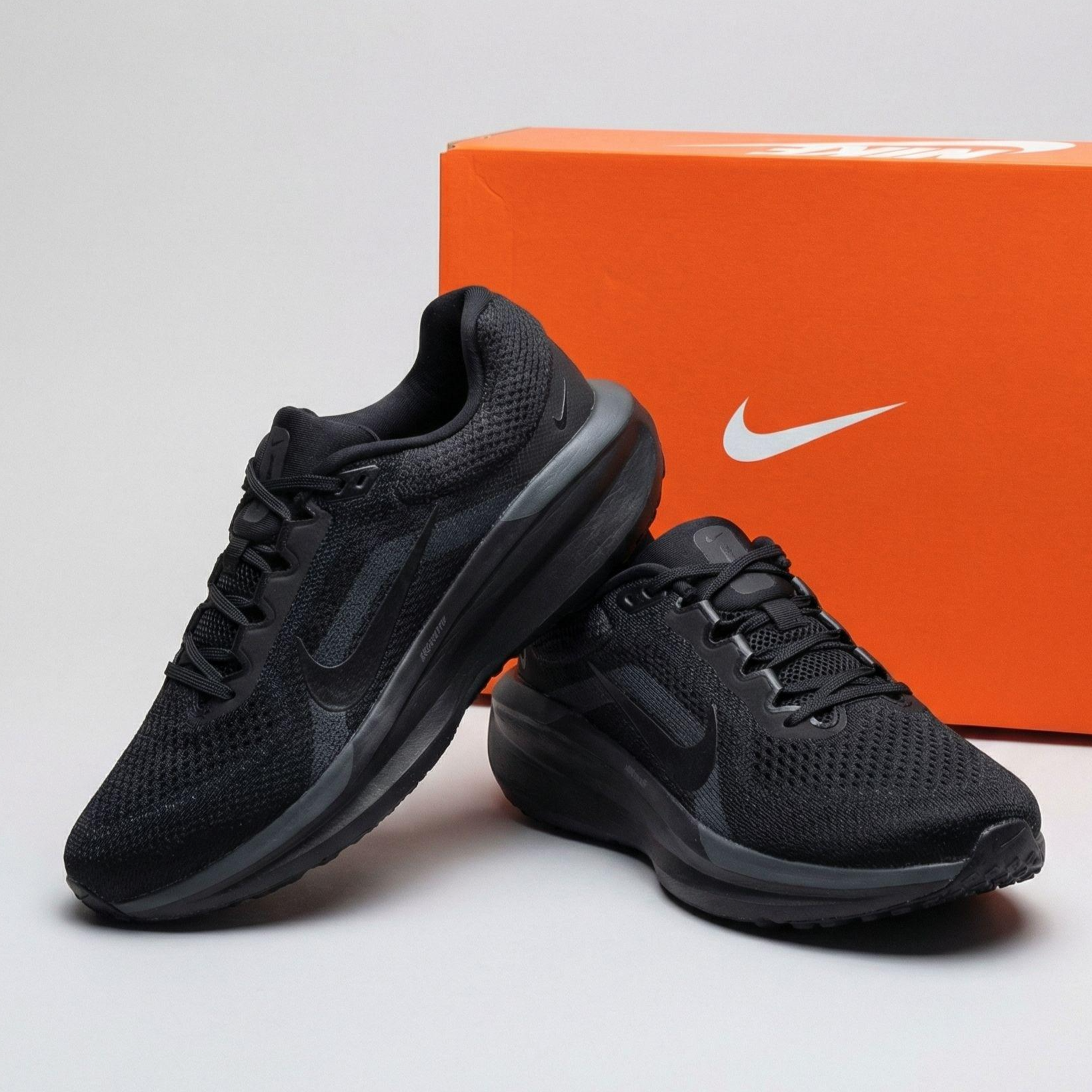 [국내매장판]나이키 윈플로 11 남성 러닝화 쿠션 운동화 데일리 트레이닝화 편한 신발 99,000원