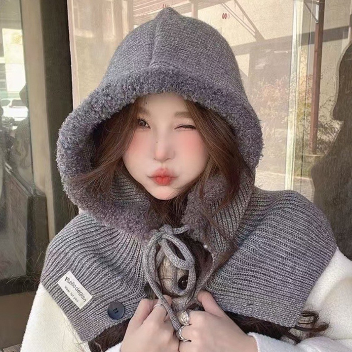 1+1 뽀글이 니트 바라클라바 후드목도리 넥워머 모자 머플러 방한용품 20,400원