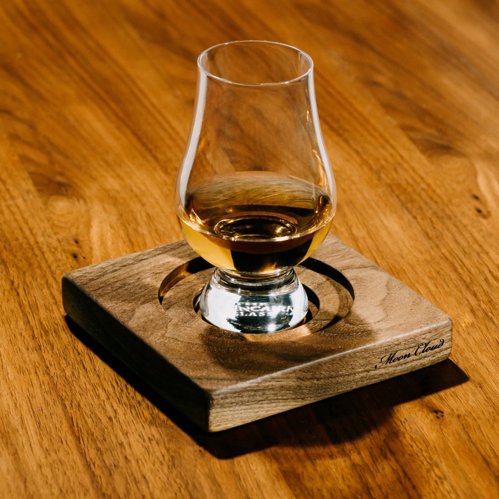 문클라우드 우드코스터 위스키 양주 잔받침 술잔 받침 커스텀 각인 16,900원