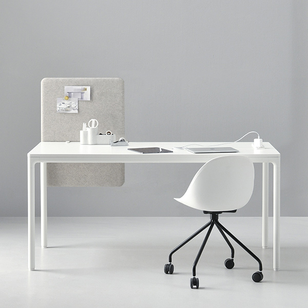 [두닷] 콰트로 600 펠트 스크린파티션, 아몬드그레이(스크린)+에어화이트(고정 장치) 100,000원