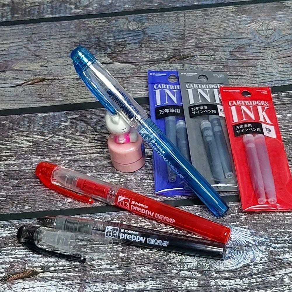 플래티넘 프레피 만년필 0.3mm F촉+카트리지(2본입) tc5*2933lx 12,270원