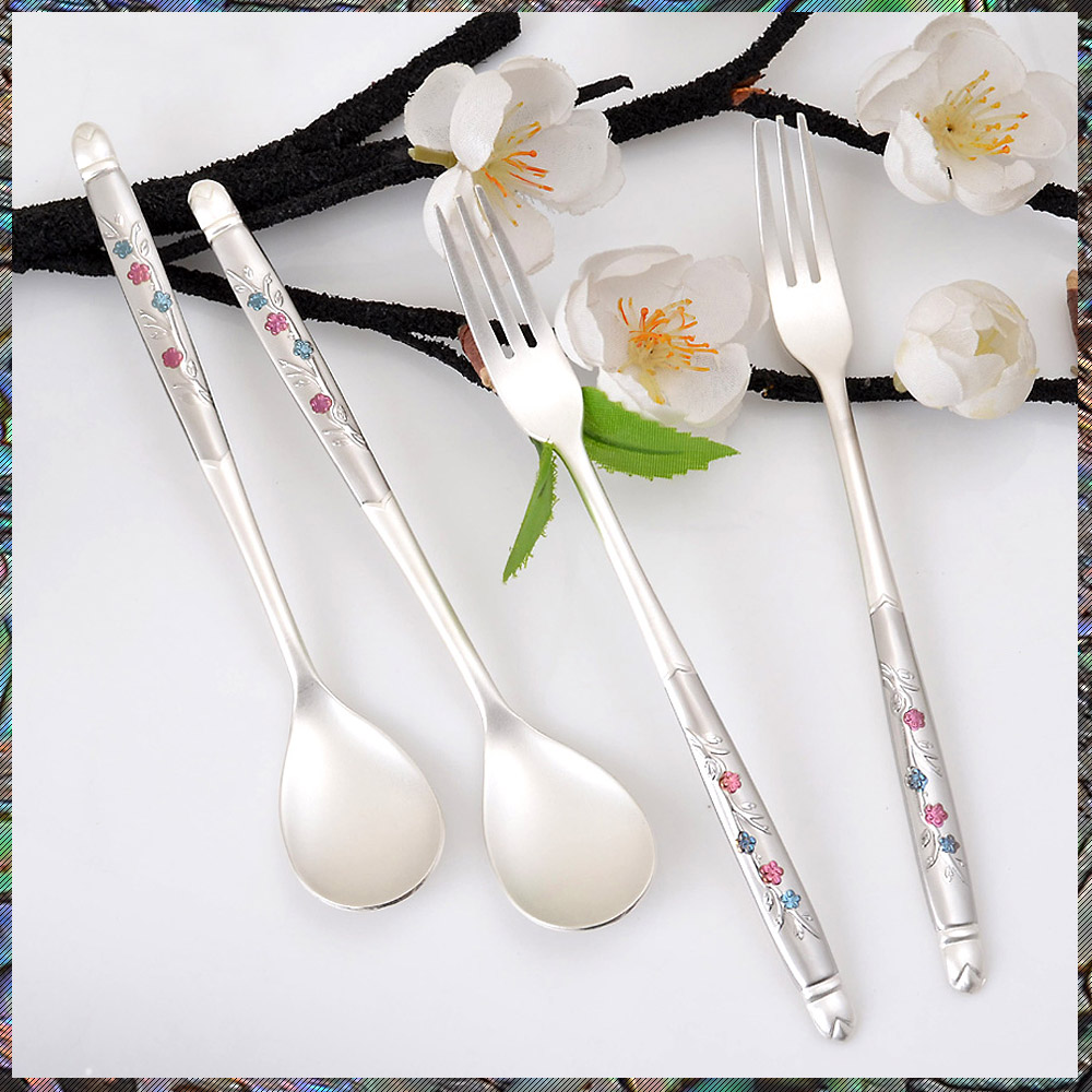 H. JIN현진 단아매화 은티스푼티포크 4p세트+포장/ 보험경품 돌잔치답례품 고희연답례품 칠순답례품 팔순답례품 동창회기념품 웨딩답례품, 4개 18,000원