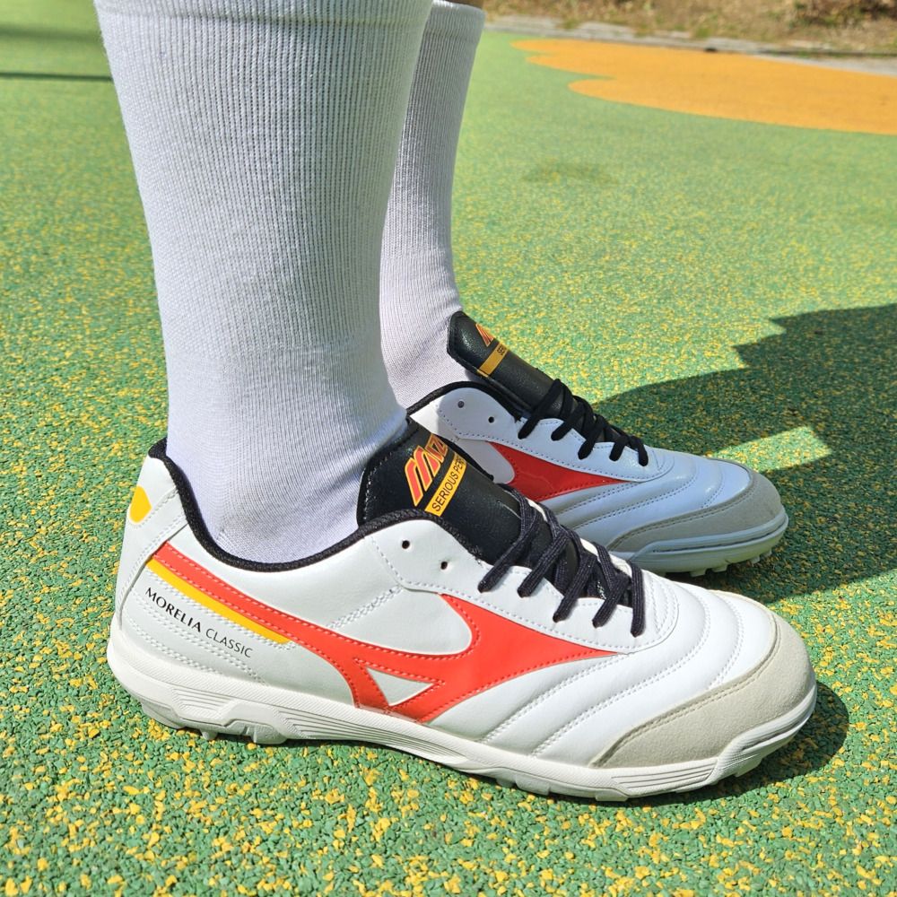 미즈노 모렐리아 인조잔디 풋살화 레드포인트 클래식 축구화, 현재가 81,000원