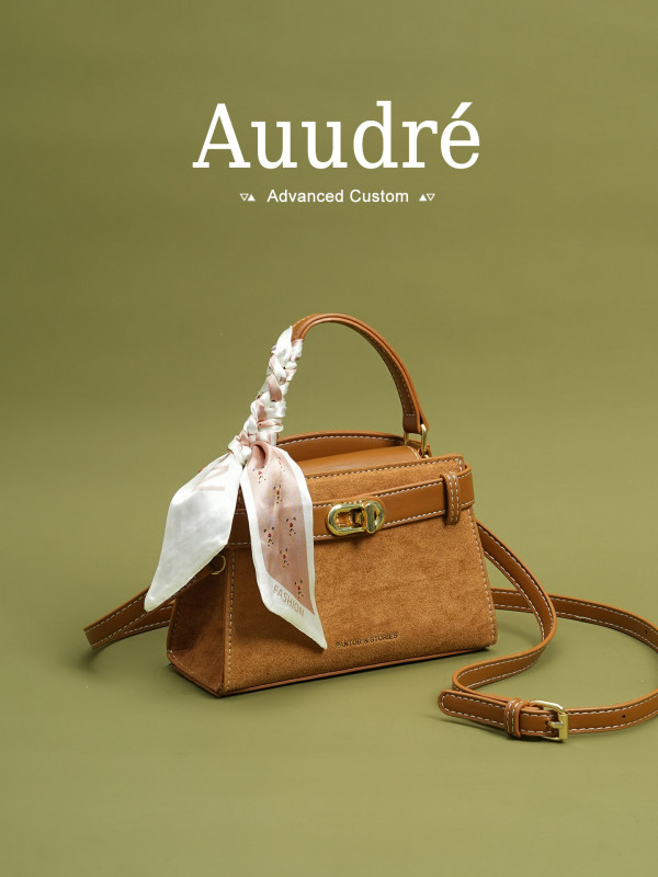 Audre 고급 감성 복고풍 핸드백 여성 스타일 2026 신상 가을 겨울 출근용 크로스백 작은 가방 88,400원