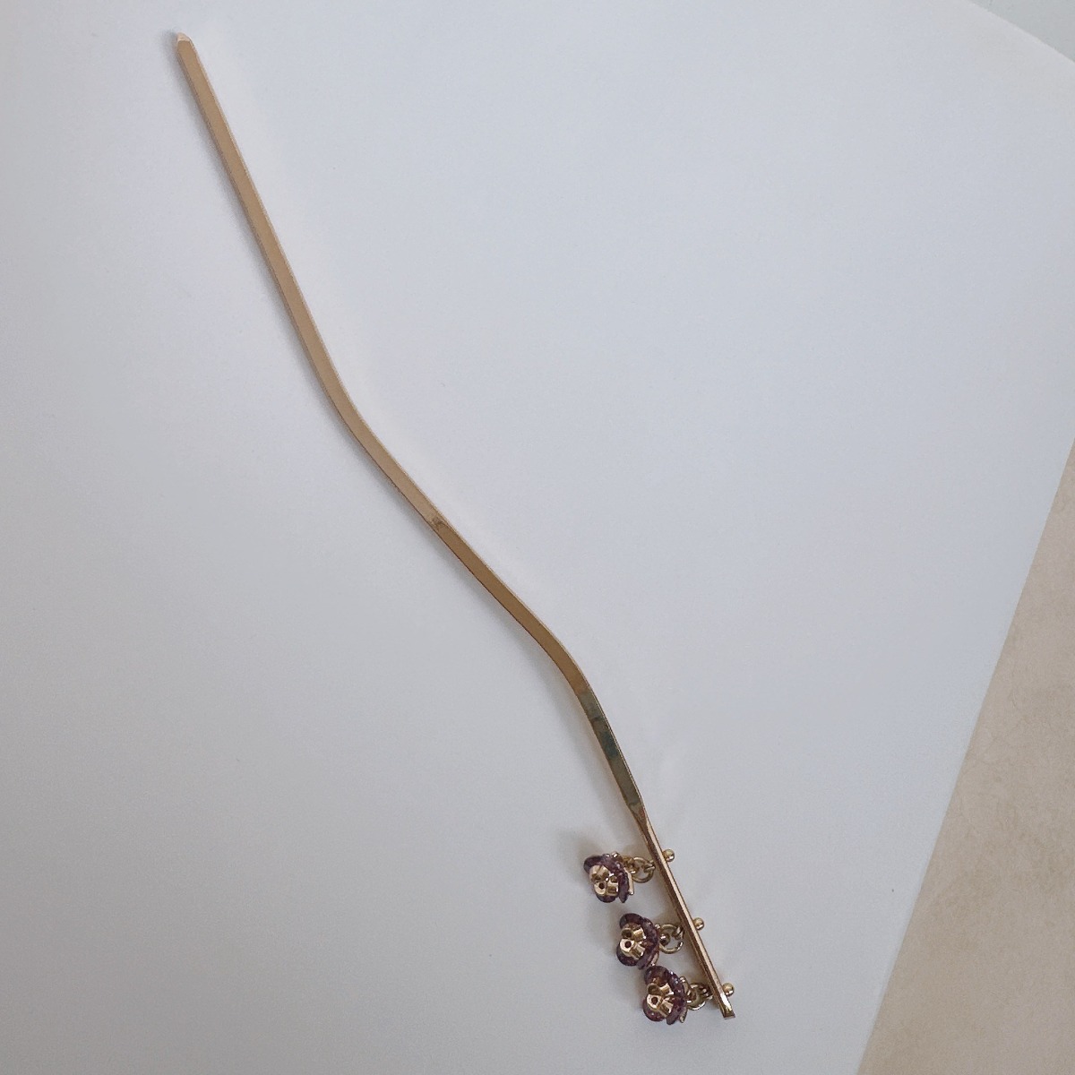 나연한복소품공방 핸드메이드 골드 금속 보라색 큐빅 전통 한복 뒤꽂이 옆꽂이 헤어핀 비녀 15,900원