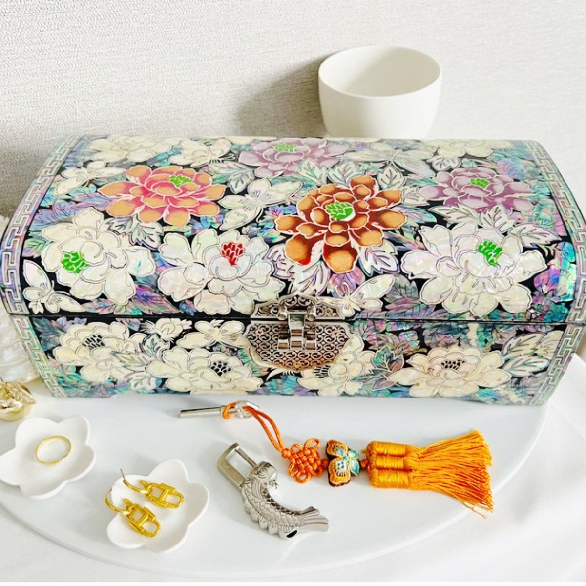 황실 자수 5단 서랍 자개함 카렌홈데코 자개 보석함 나전칠기 외국인선물 칠순 환갑 440,000원