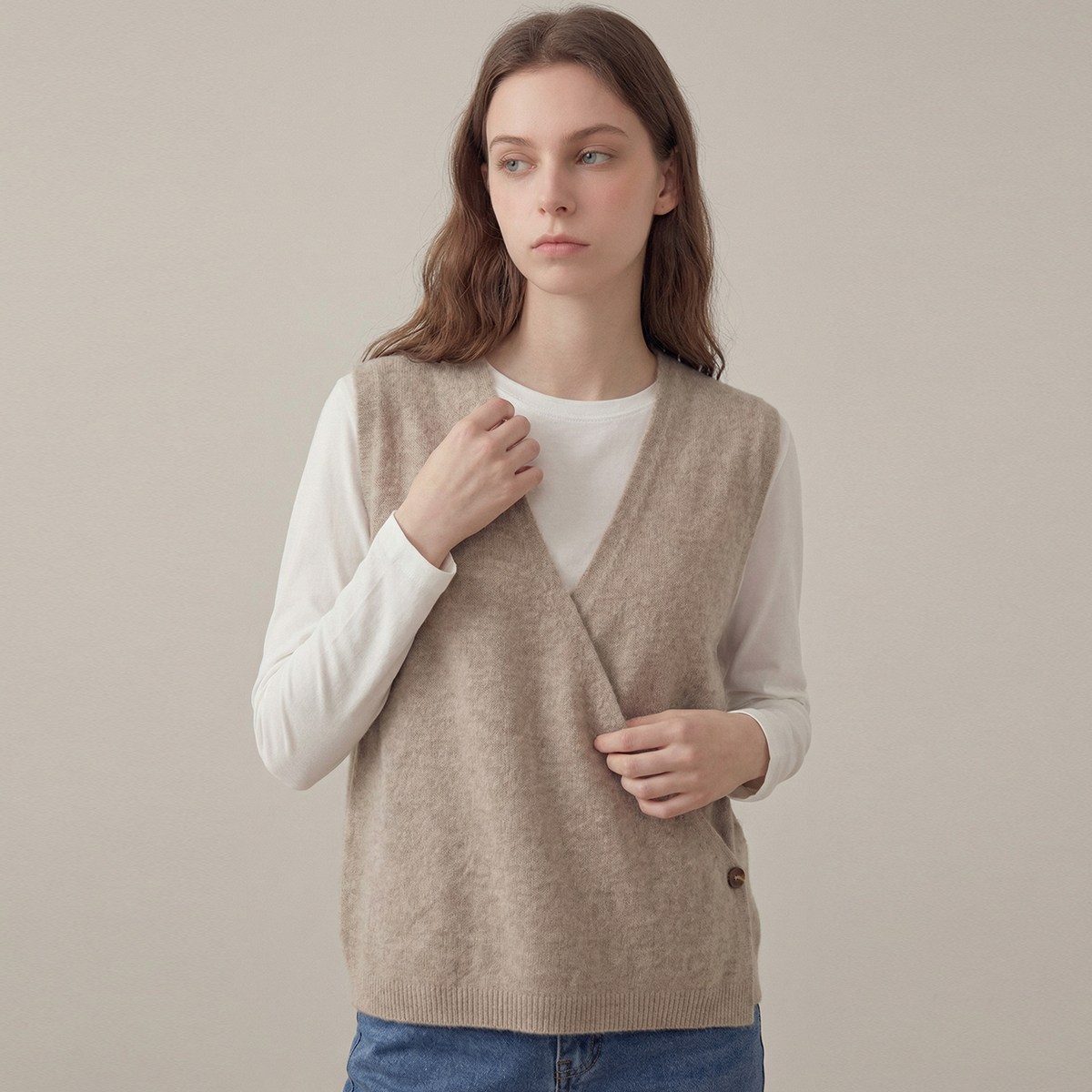 KARRA (77까지)랩싱글버튼니트베스트_KB5FVT007C 19,140원