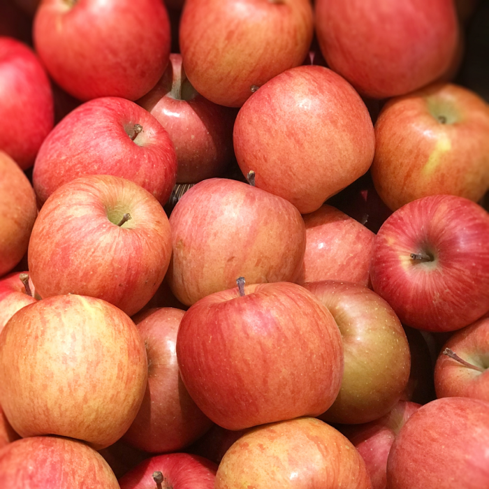 [초록별농장] [가정용상품] 실속만점 당도보장 부사사과, 1박스, 중과 10kg 80,800원