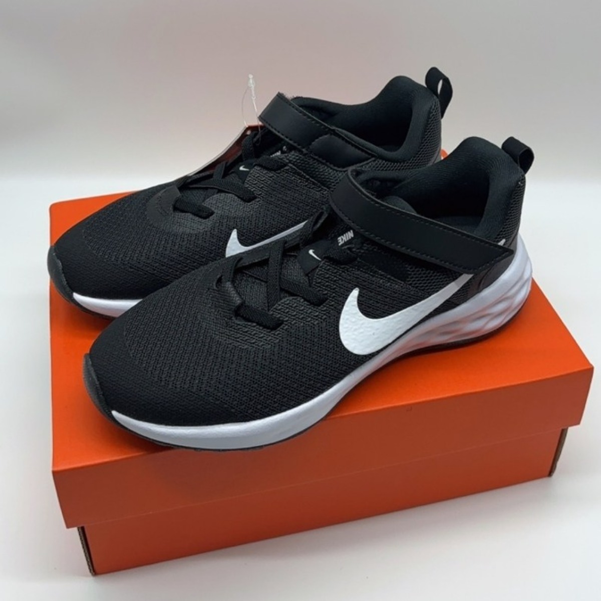 나이키 키즈 주니어 운동화 레볼루션6 신기편한 초등학생 찍찍이 아동화 + 클리너 증정 52,000원